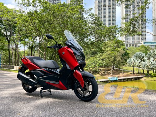 2025 YAMAHA XMAX 250 Test &amp; Review – Still Quick!