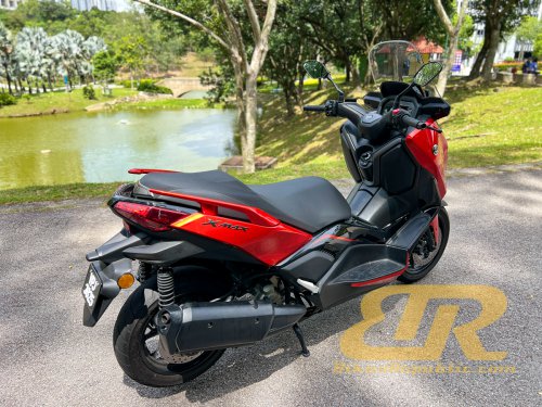 2025 YAMAHA XMAX 250 Test &amp; Review – Still Quick!