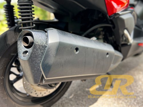 2025 YAMAHA XMAX 250 Test &amp; Review – Still Quick!