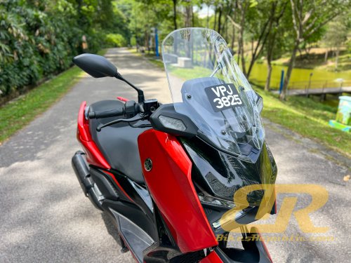 2025 YAMAHA XMAX 250 Test &amp; Review – Still Quick!