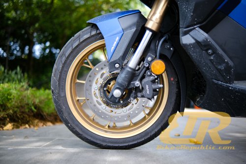 HONDA ADV350 – Skuter Terbaik 2026 (Melebihi 250cc)