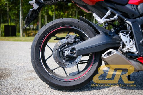 HONDA CBR650R – Motosikal Sport Terbaik (Bawah 1000cc) 2026