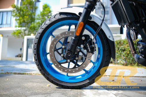 ROYAL ENFIELD GUERILLA 450 – 2026 MODERN CLASSIC BIKE OF THE YEAR (BELOW 500cc)