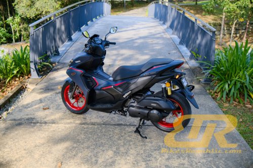 YAMAHA NVX – Skuter Terbaik 2026