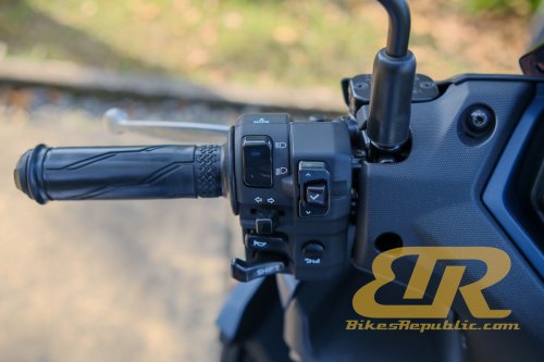 YAMAHA NVX – Skuter Terbaik 2026