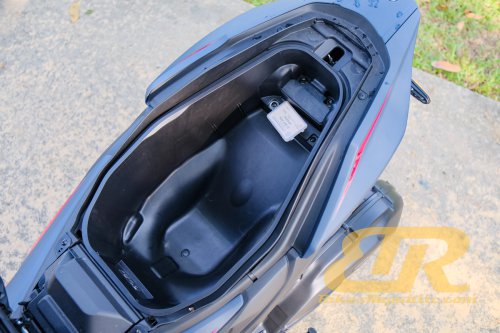 YAMAHA NVX – Skuter Terbaik 2026