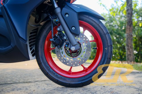 YAMAHA NVX – Skuter Terbaik 2026