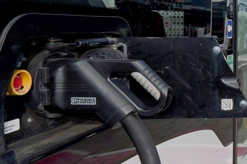 Daimler Buses to invest €200m in service network