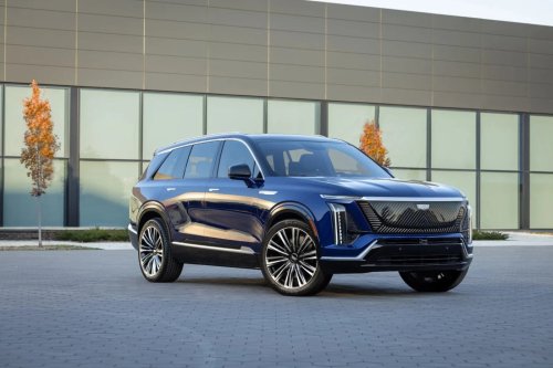 GM issues US recall of 15,000 Cadillac Vistiq SUVs