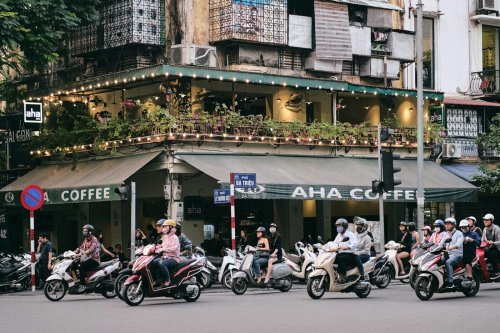 Hanoi to get 1,000 battery-swapping stations