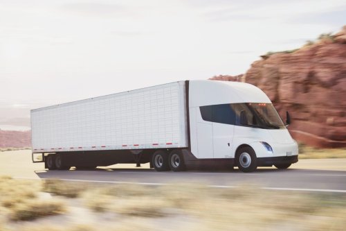 California fleets order 60 Tesla Semi trucks via Forum Mobility
