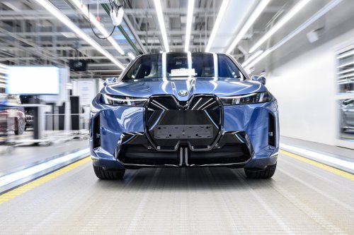 BMW pulls US sales of the iX