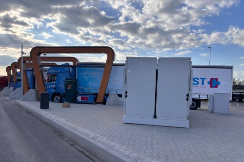 Four electric trucks test Milence corridor from Paris to Berlin