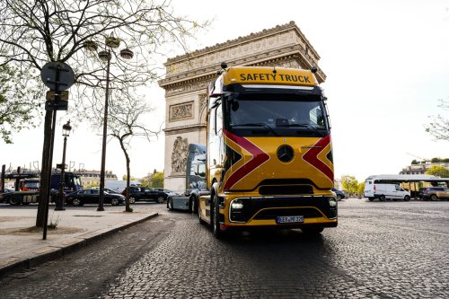 Four electric trucks test Milence corridor from Paris to Berlin