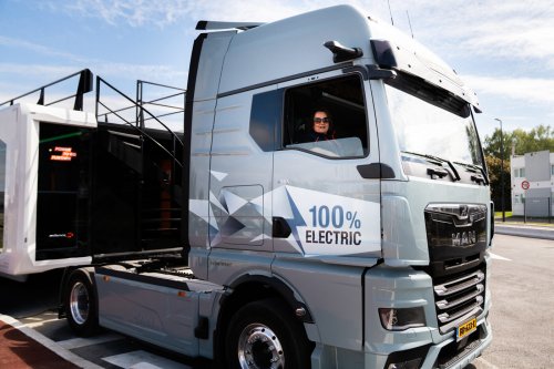 Four electric trucks test Milence corridor from Paris to Berlin