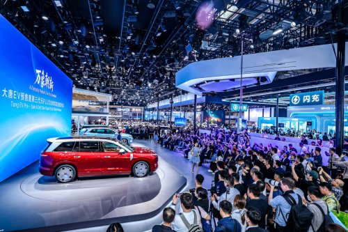 China achieves record NEV share – exports drive growth