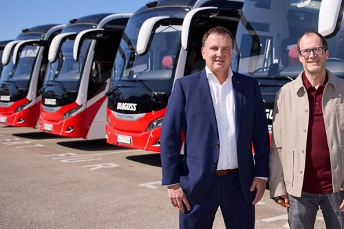 Austria: Blaguss integrates a dozen battery-electric coaches