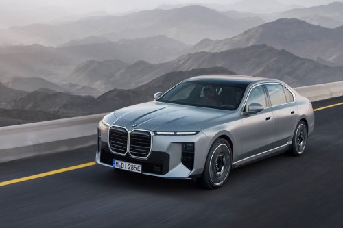 BMW Integrates Neue Klasse technologies into the i7