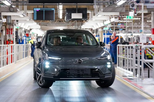 Volvo kicks off EX60 series production