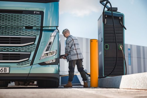 Volvo Trucks unveils its new generation of electric HGVs