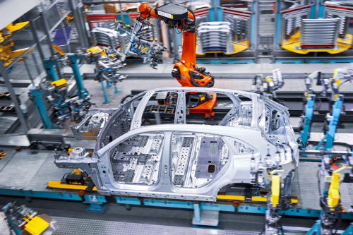 Mercedes ramps up GLC production