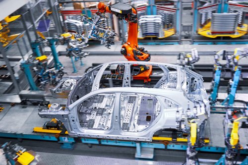 Mercedes ramps up GLC production