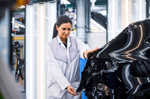 Mercedes ramps up GLC production