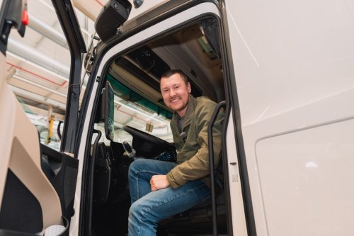 Around the globe with the eActros 600 in 80 charging sessions