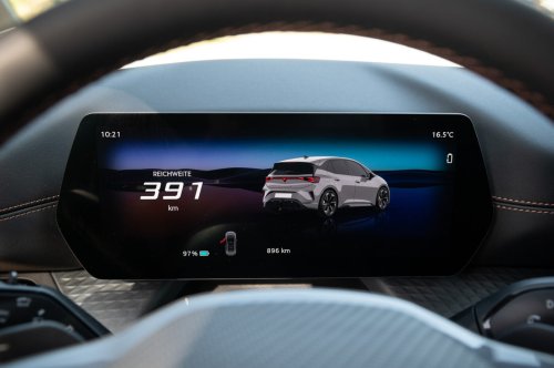 First drive in the new Cupra Born: more than just a compact electric sports model?