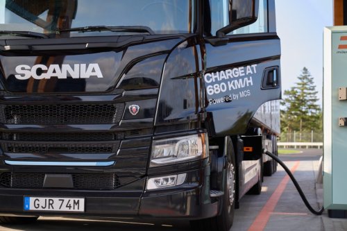 Scania showcases bidirectional truck charging at 750 kW