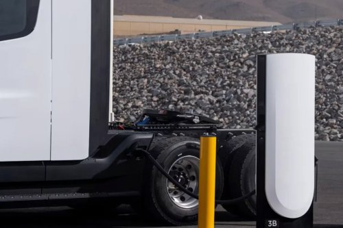 Tesla offers HGV charging points for third-party customers