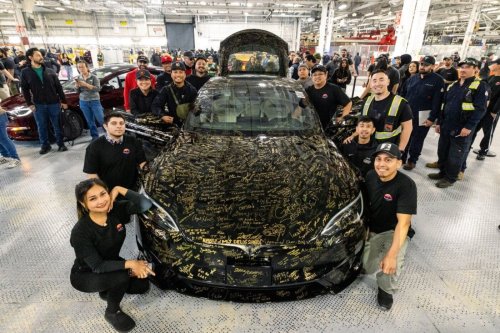 Final Tesla Model S rolls off the production line