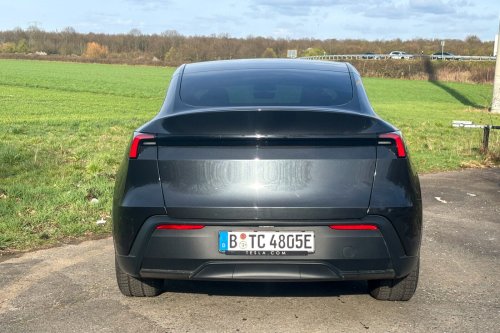 Tesla Model Y, Tesla, Testing the entry-level Model Y: Where and how Tesla stripped back its bestseller