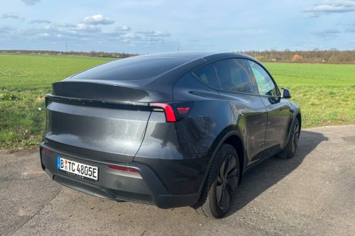 Tesla Model Y, Tesla, Testing the entry-level Model Y: Where and how Tesla stripped back its bestseller