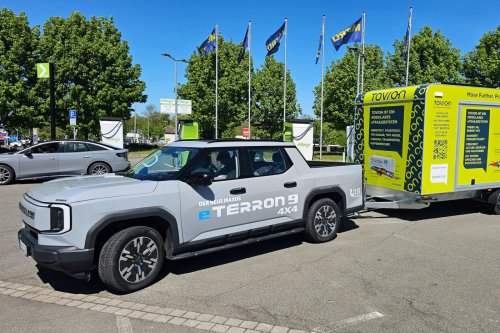 Tovion unveils passenger trailer with integrated electric drive