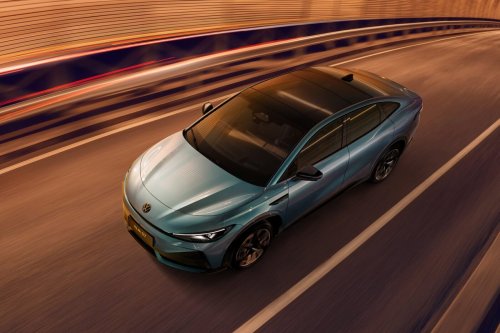 VW launches the ID. Unyx 07 in China