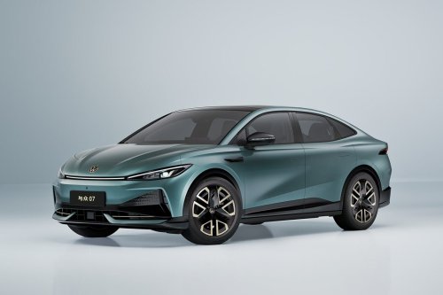 VW launches the ID. Unyx 07 in China
