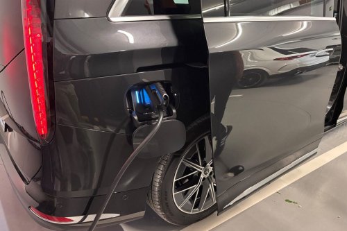 Mercedes VLE first drive: Luxury electric travel with 800-volt technology and open windows