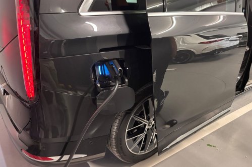 Mercedes VLE first drive: Luxury electric travel with 800-volt technology and open windows