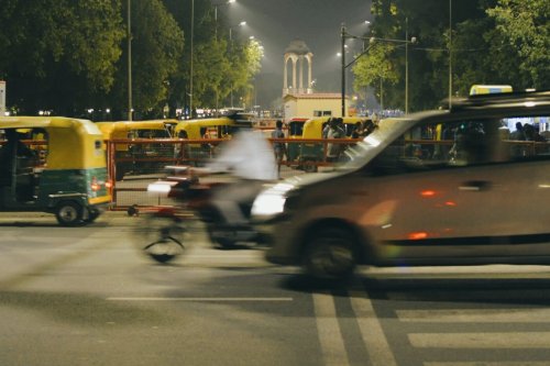 Delhi tightens EV programme – and bans internal combustion vehicles