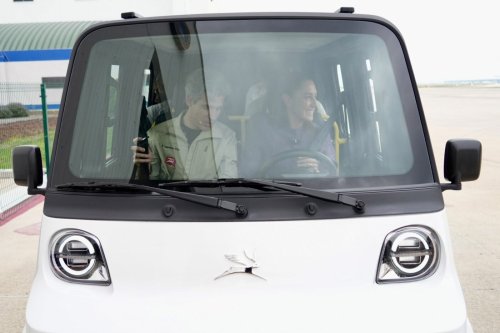 Mexico unveils its first electric car