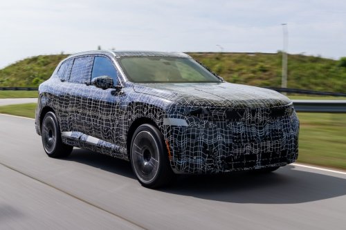 First fully electric BMW iX5 features massive 141 kWh battery