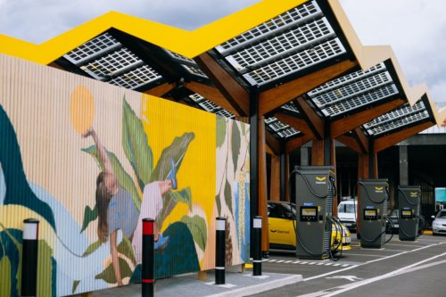 Fastned launches first ‘ultra-rapid’ charging hub near Heathrow