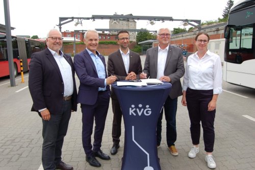 Kiel orders 28 battery-electric articulated buses from Daimler Buses