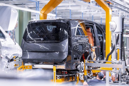 Mercedes-Benz launches series production of the VLE