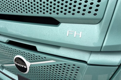 Volvo Trucks boosts net battery capacity to record level