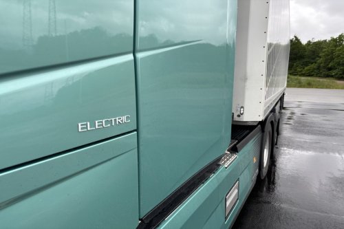 Volvo Trucks boosts net battery capacity to record level