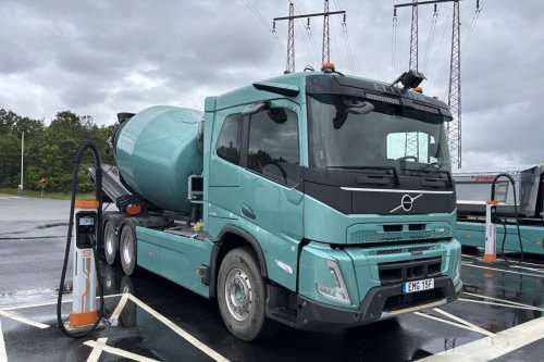 Volvo Trucks boosts net battery capacity to record level
