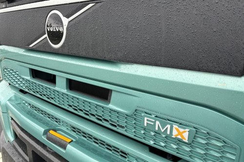 Battery, Volvo Trucks boosts net battery capacity to record level