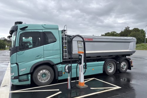 Battery, Volvo Trucks boosts net battery capacity to record level